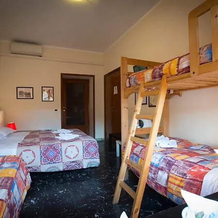 Guest house Quo Vadis 3*